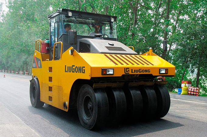 xe_lu_rung_banh_lop_6520e